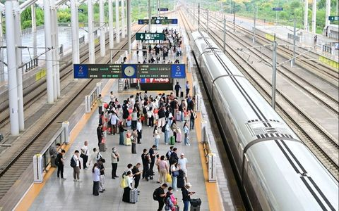 长三角铁路国庆节计划开行旅客列车3161列，预计发送旅客440万人次