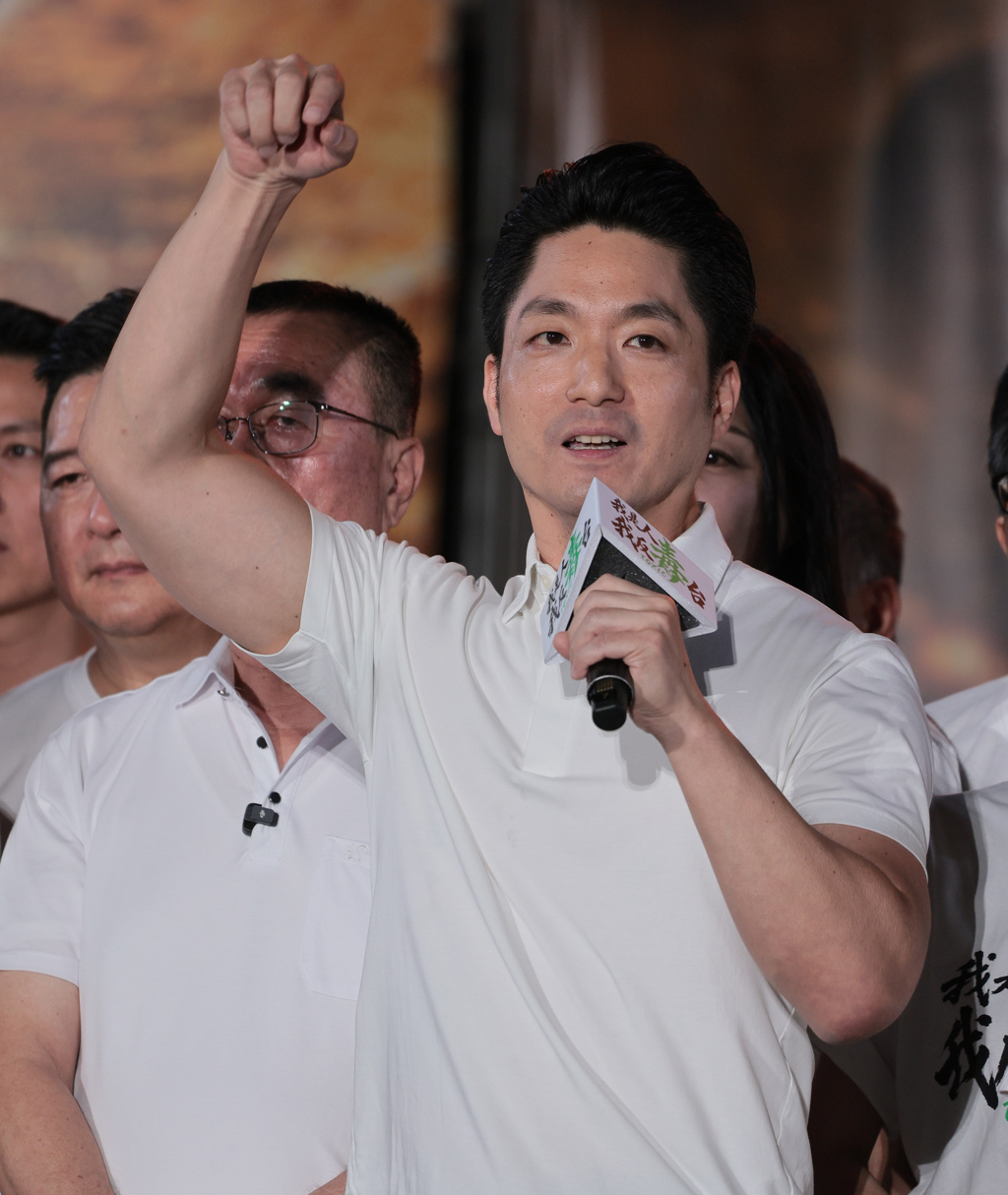 蒋万安号召上凯道再提“倒阁”吴子嘉揭露其企图：就是陈水扁路线