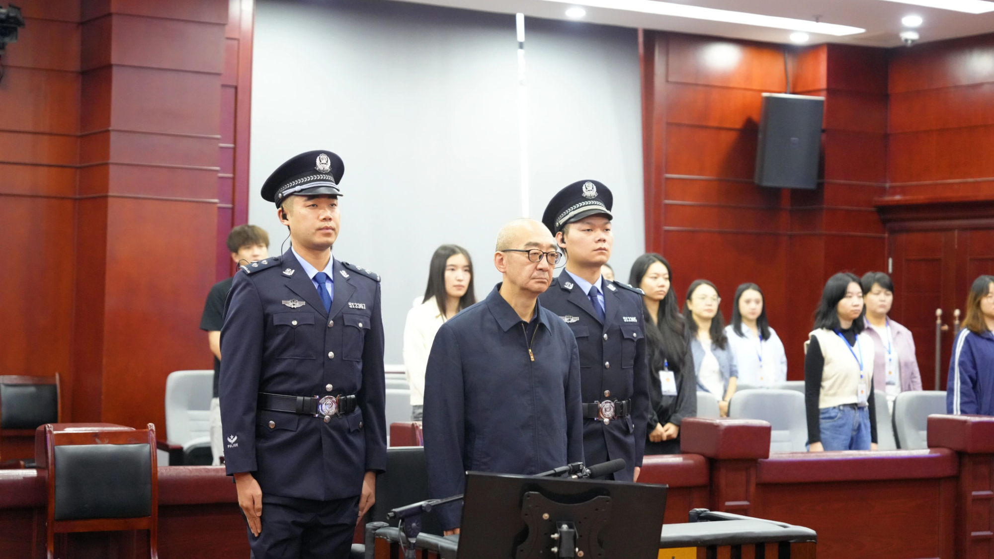四川省民政厅原党组书记、厅长益西达瓦受贿案一审宣判