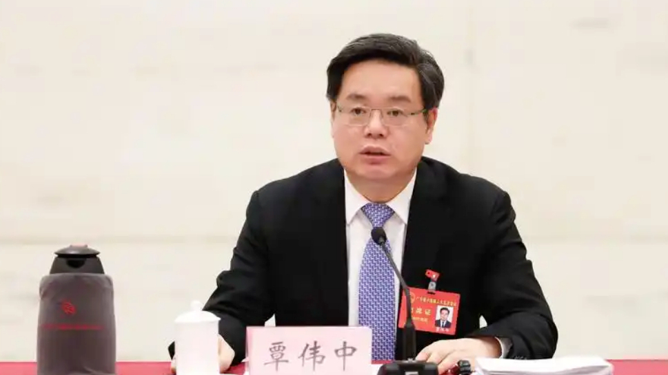 深圳市原市长覃伟中被查（附简历）