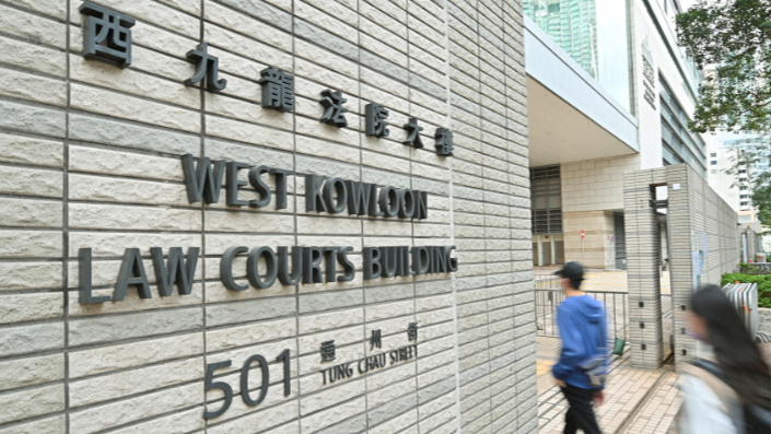 涉称捏死1岁婴儿并图付诸实行，无业母被控虐儿