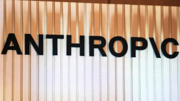 不到一年增长超七倍，Anthropic年化收入突破650亿美元