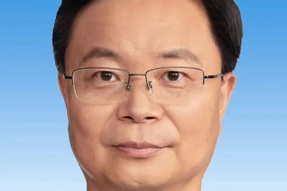 李运当选深圳市市长