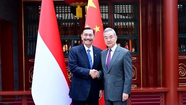 王毅会见卢胡特：中国愿帮印尼提高自主发展能力，也望印尼为中企在印尼长期稳定发展营造良好环境