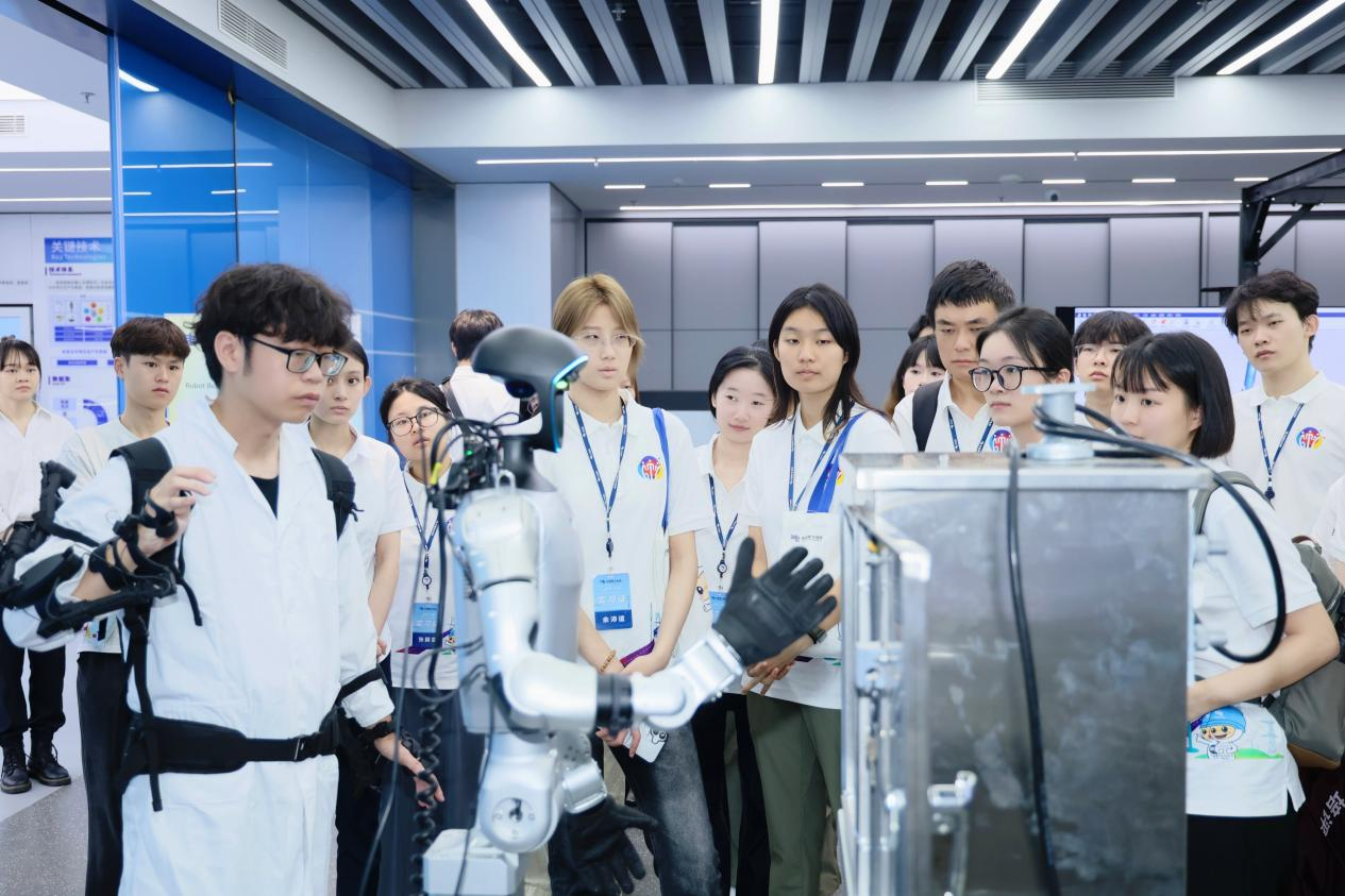 南方电网启动2026年港澳大学生和台湾青年暑期实习项目