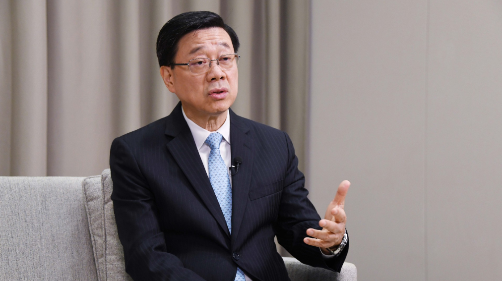 李家超《中国新闻周刊》撰文，解析香港第一个五年规划