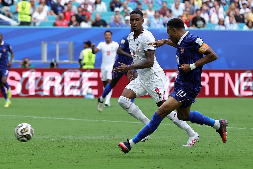 英格兰6-4战胜法国，获美加墨世界杯季军