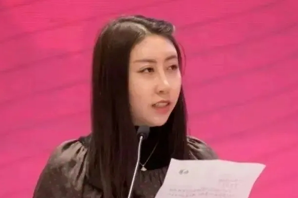 “贾平凹女儿贾浅浅论文涉抄袭”，西北大学通报：认定贾浅浅存在抄袭行为，学术不端行为属实，已撤销其硕士学位