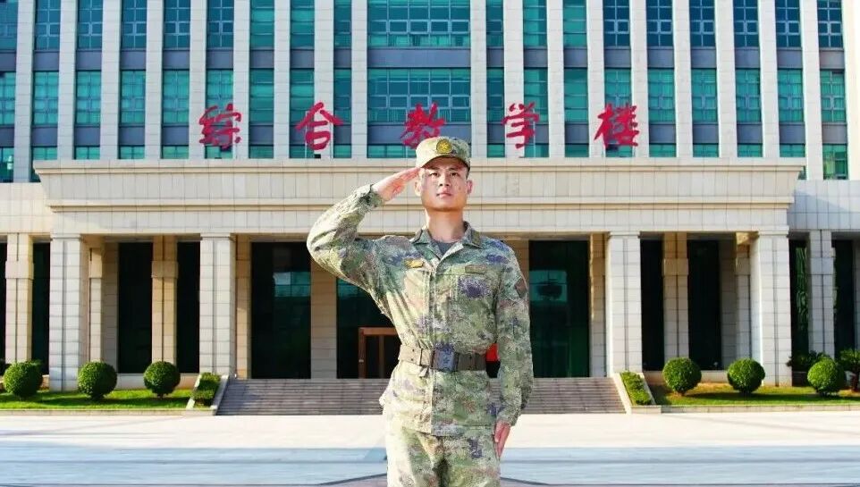 中印边境冲突卫国戍边烈士肖思远，其弟肖荣基被提干