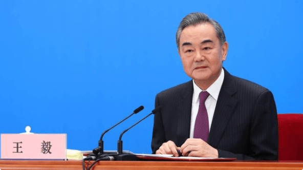王毅分别会见印尼、莱索托、多米尼克客人