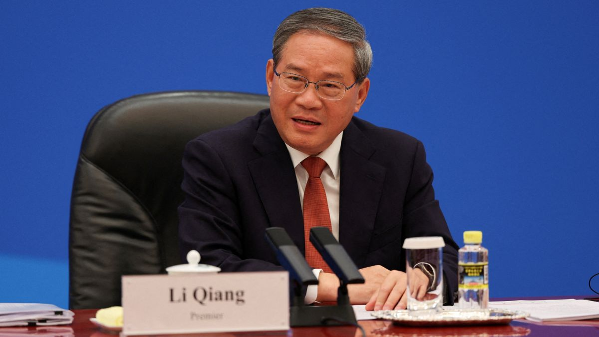 李强主持召开国务院常务会议