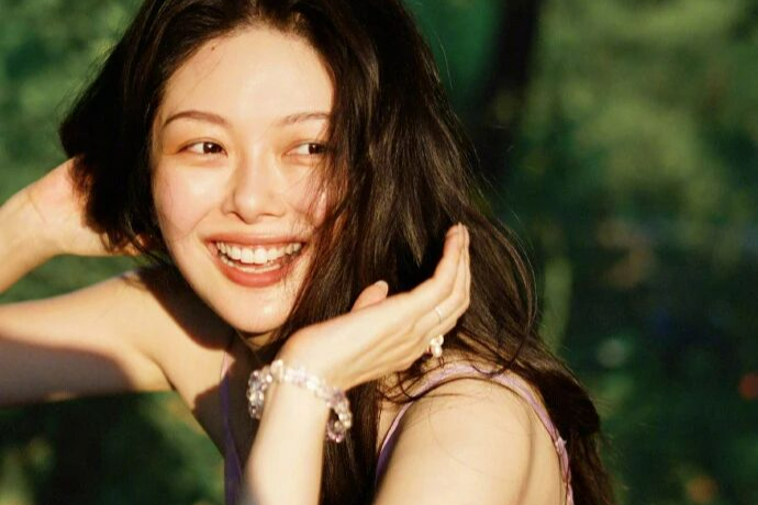 网红女装大店接连关停，初代网红晚晚的新品牌首月却卖了1000万