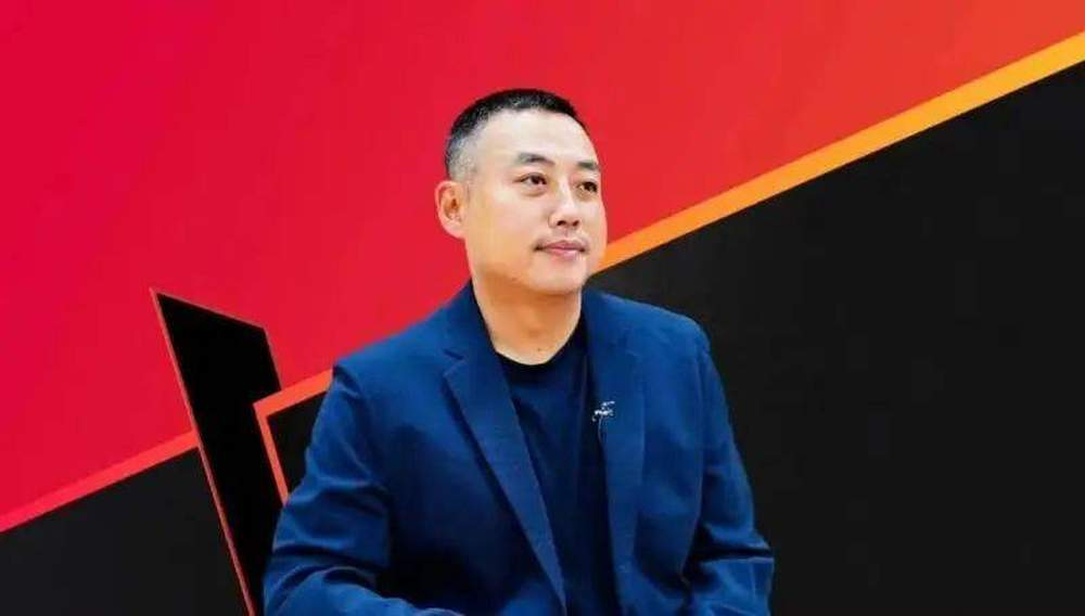 刘国梁参加国际乒联会议，刘诗雯、金克霍尔向国际乒联汇报工作