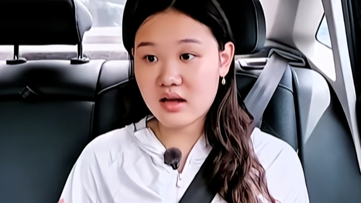 奥运冠军张家齐收入去向成谜，多个话题冲上热搜：去年带父母北京看房，今年却独自租住上海老破小