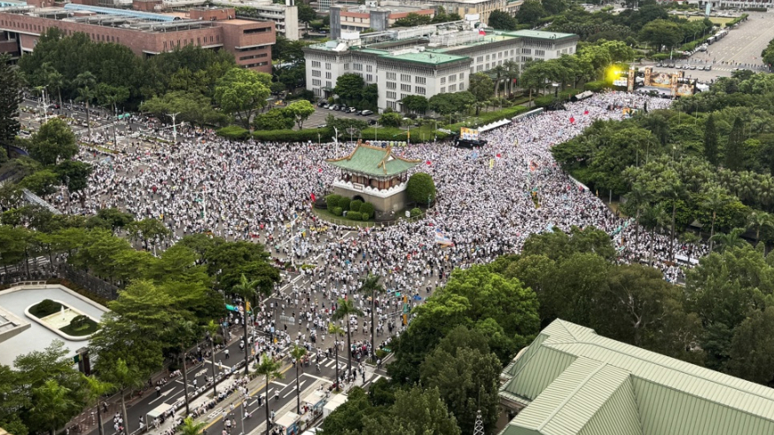 绿营网军放出725空拍图有玄机？谢寒冰：因为人太多，会很难看