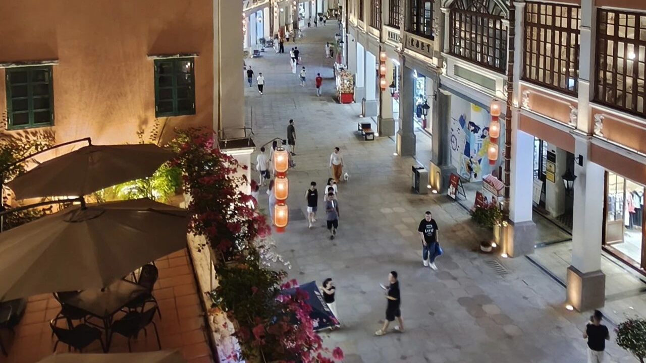 孙文西路的夜，比白天更懂中山