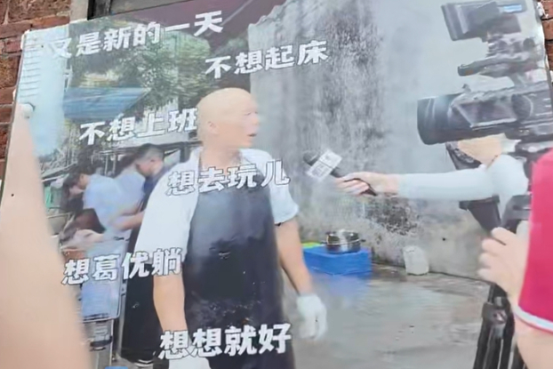 莫氏鸡煲分店计划泡汤，莫叔平静回应：为了养鸡场，儿女都已辞职，还砸了600万元