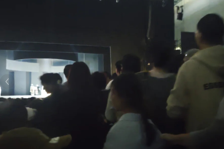 观众大喊“退票”，《只此青绿》出品方凌晨3点回应