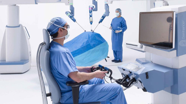国产腔镜手术机器人力反馈技术临床试验成功