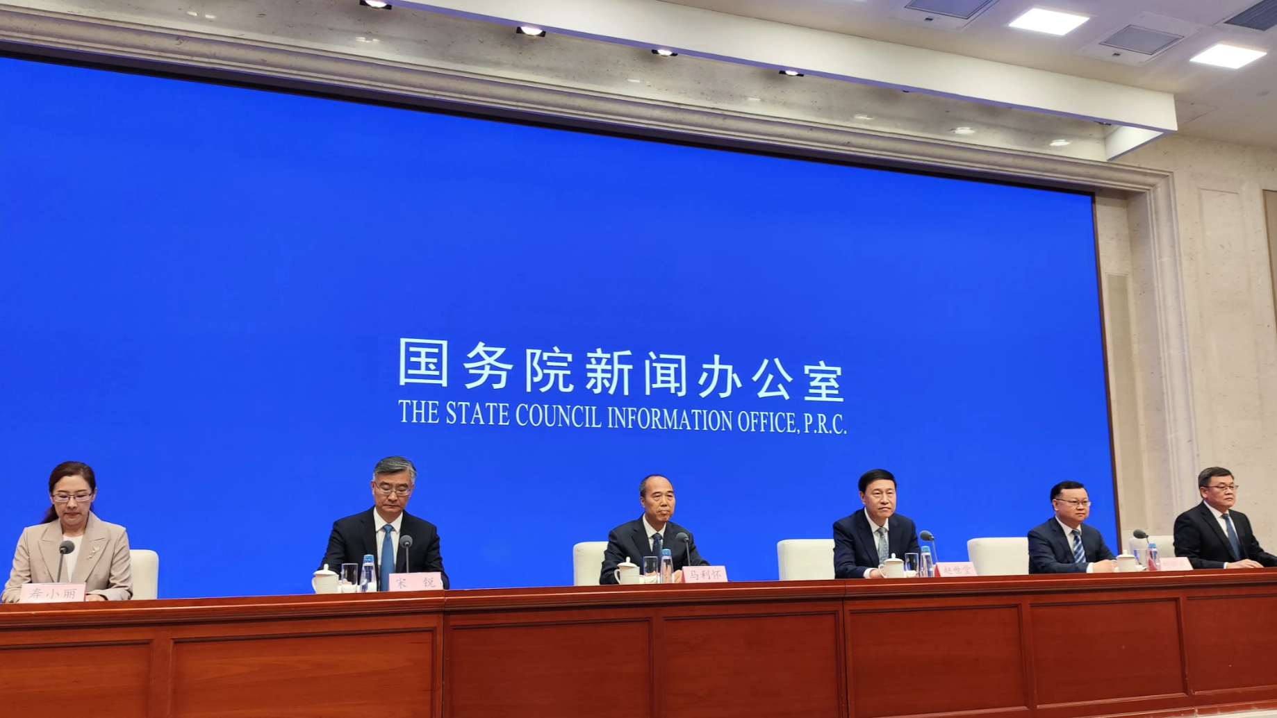 今年以来全国政协委员3214人次参加各类协商会议