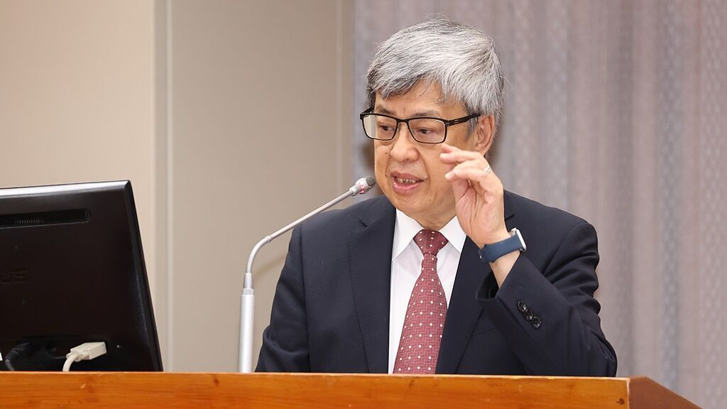 陈建仁称多喝水可排苯并芘，台大教授打脸“无人体证据”