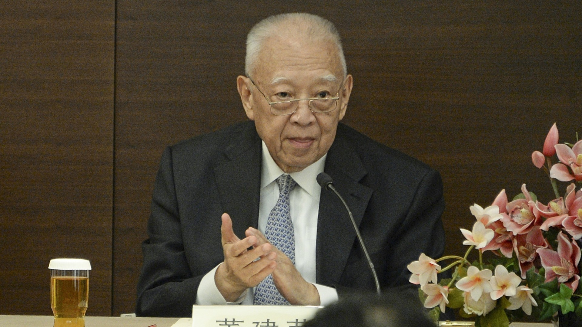 董建华离世｜民政事务总署9.18至9.20设置吊唁处，供市民签署吊唁册
