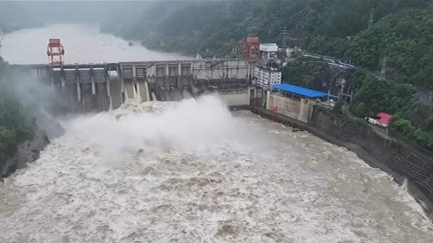 陕西持续强降雨致11.5万人转移，一村支书巡查汛情中遇难
