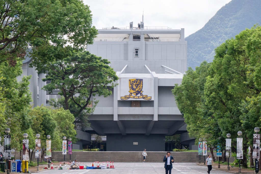 中大校长卢煜明揭人才发展蓝图，推牛剑式研究生书院，深港旗舰课程剑指全球尖子丨专访