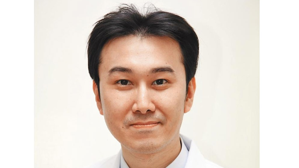 遭青鸟疯狂刷“假医师”，苏一峰搬出赖清德反击：只能见塑料恐龙