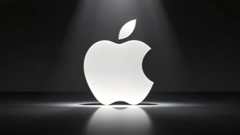 苹果折叠屏手机最新爆料：iPhone Ultra国行版恐上市推迟，受制于eSIM技术准入等