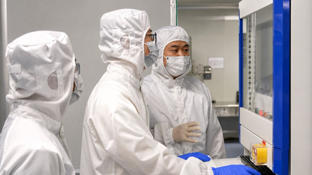 我国研发出具有“电子共振”结构的钙钛矿光伏电池