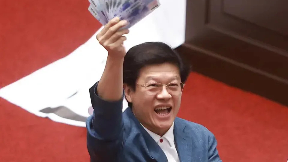 蓝民代喊今年普发1万“OK的、有钱啊”，财政部门负责人回应曝光