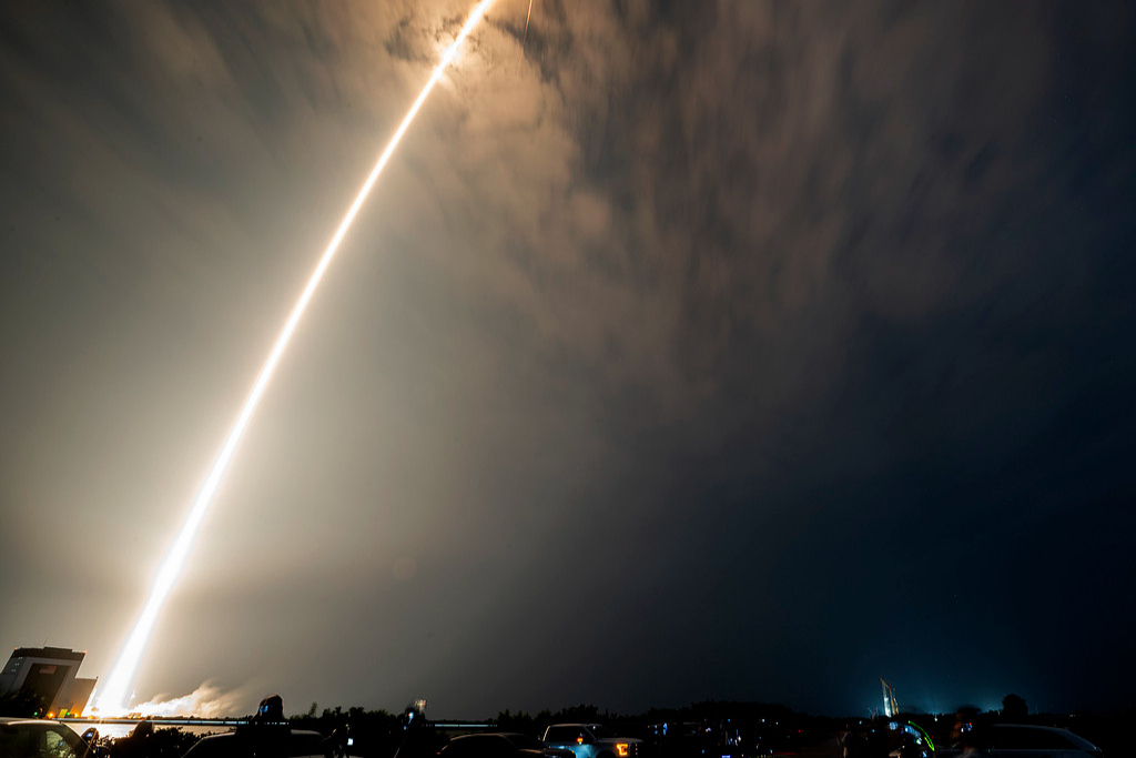 美SpaceX“猎鹰9”火箭第二级残骸预计将撞击月球