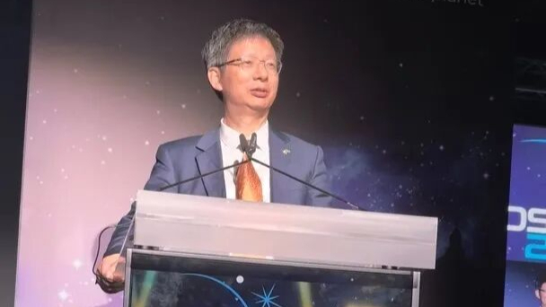 王劲松，获颁威廉·诺德伯格奖章！