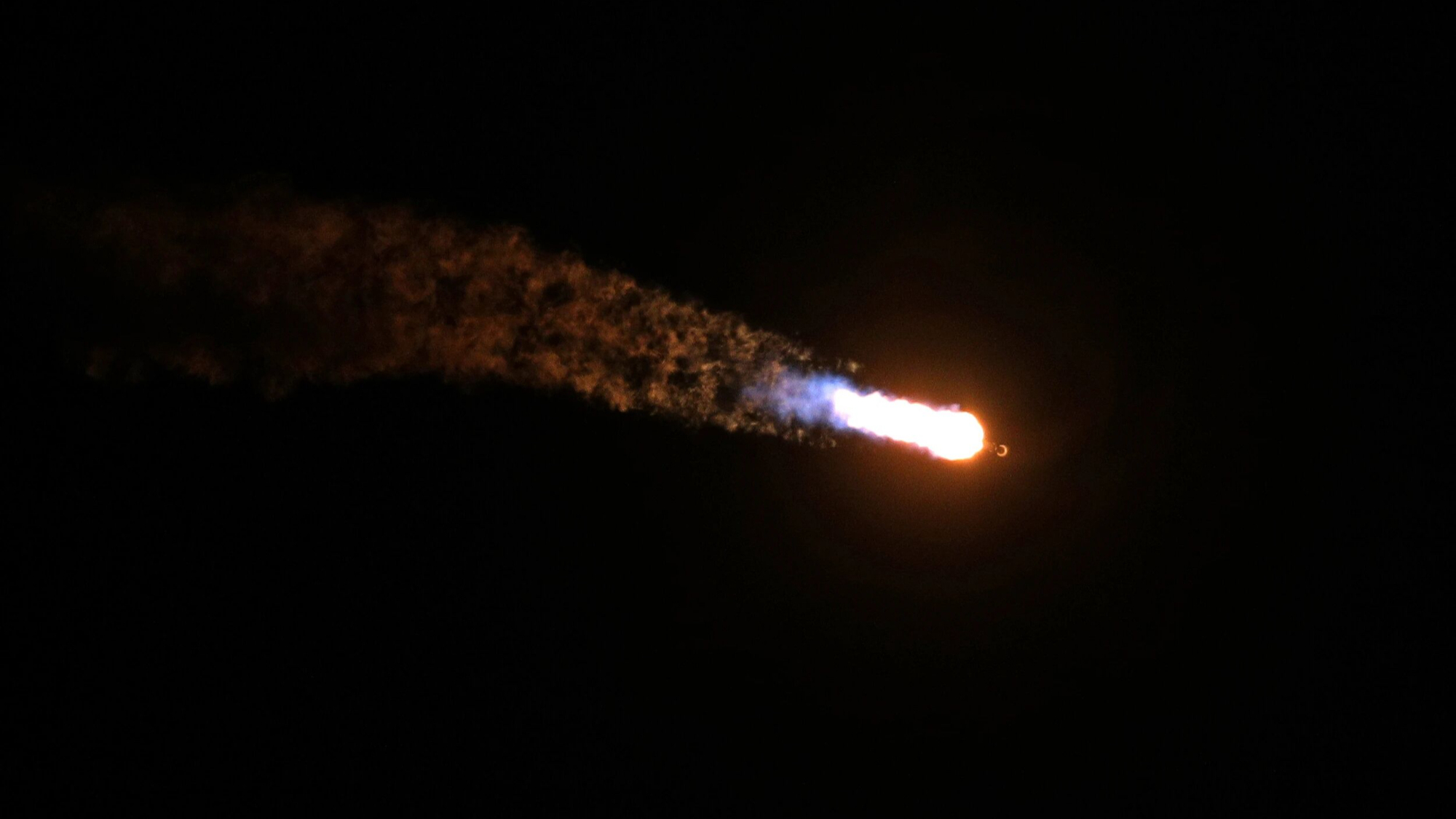 北京时间下午2点35分，SpaceX猎鹰9火箭残骸撞击月球表面！