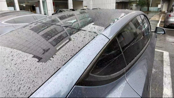 Model Y送至特斯拉官方修车 惨遭多处损坏 门店“失忆”：没注意到