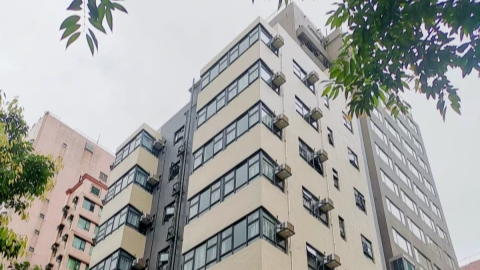 资本扎堆入局，香港校舍生意爆火