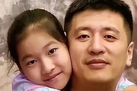 张雪峰女儿张姩菡再接手三家公司，张雪峰妻子李丽婧任峰学蔚来董事
