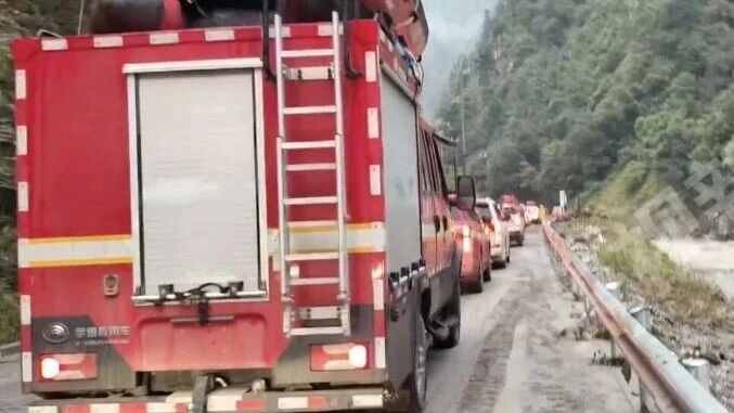 灾区道路已抢通800米，西藏吉隆救援最新进展