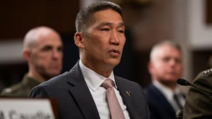 特朗普提名下任美国海军部长：高雄，越南裔