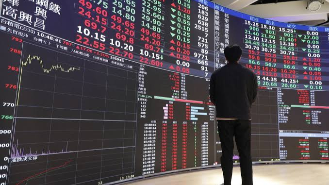 港股午评：恒指跌2.87%失守23000点 科指跌4.64% 科网股低迷 光通信板块下挫 