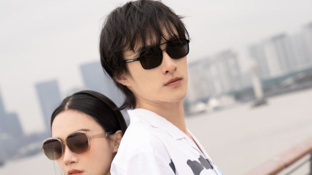 太阳眼镜