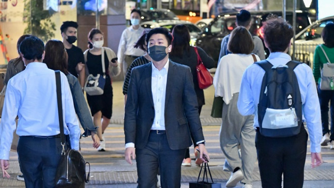 香港3月职位空缺量逾7万个,较去年同期增加45% 香港3月职位空缺量逾7万个,较去年同期增加45%