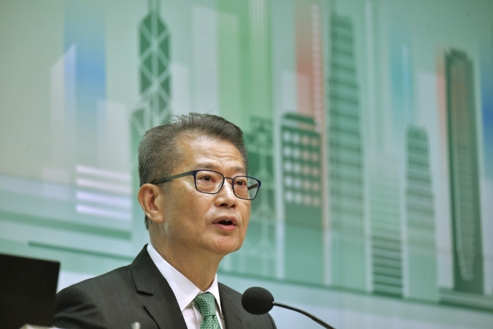 财政司司长陈茂波。 财政司司长陈茂波。