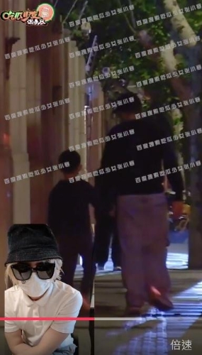 赵德胤被拍到带赵丽颖孩子出门。 （“吃瓜少女张小寒”图片）